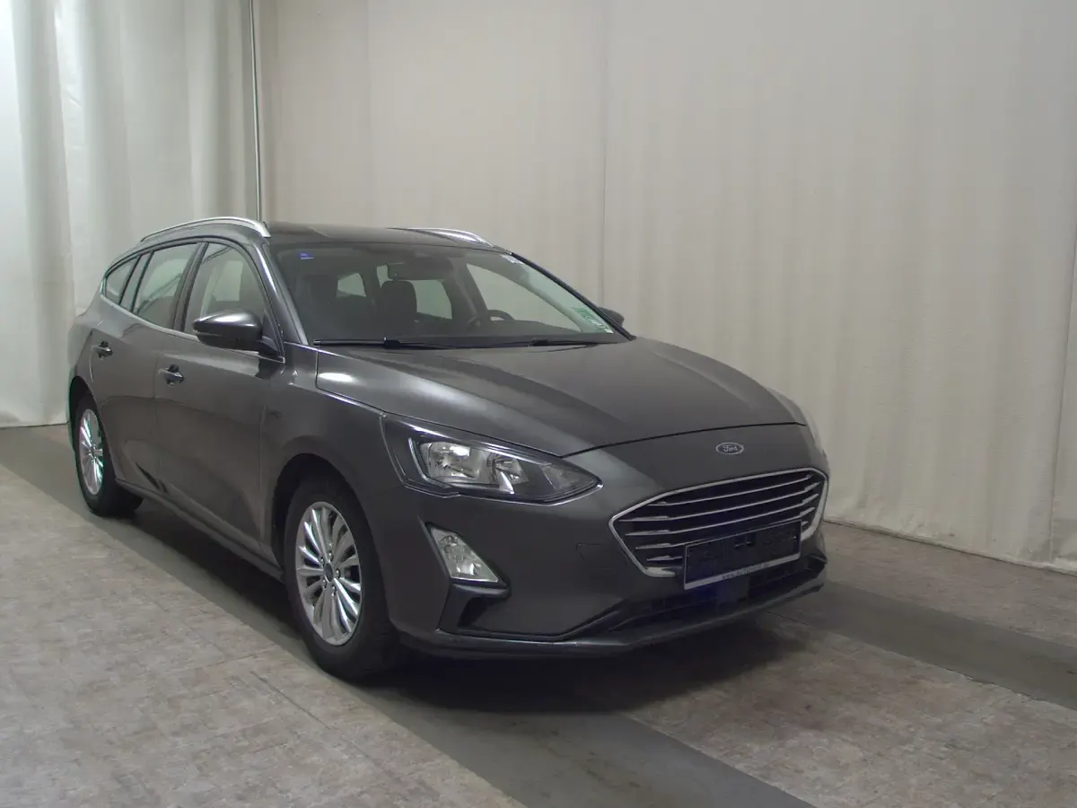 Brugt Ford Focus Titanium 120 HK (88 kW) 2019 Grå Sedan