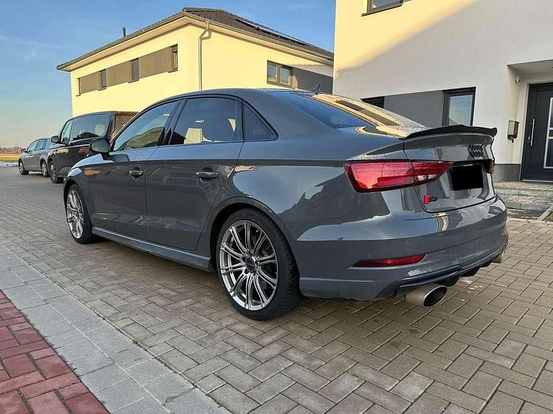 Second-hand Audi S3 310 CP (228 kW) 2018 Berlinǎ