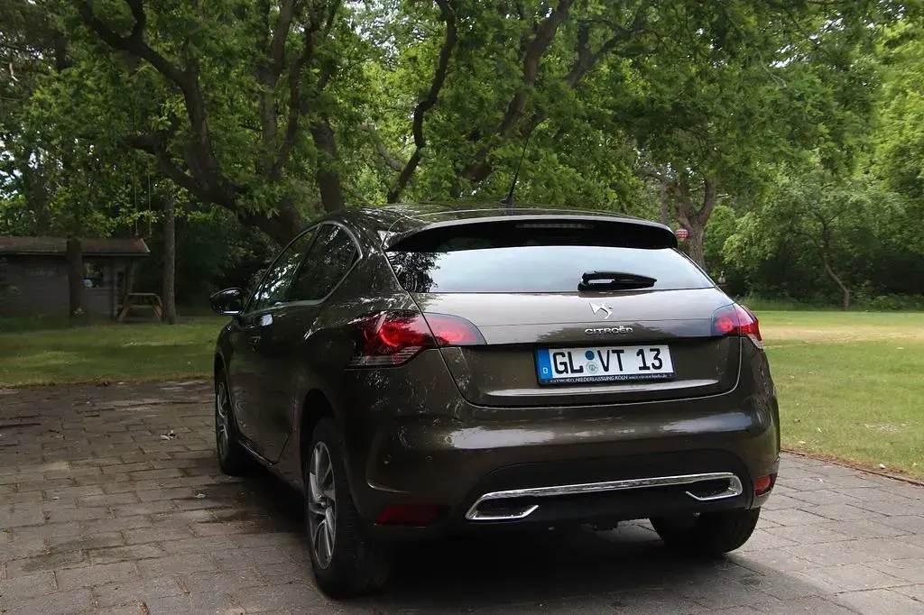 Gebraucht Citroën DS4 So Chic 114 PS (83 kW) 2013 Grün Kleinwagen