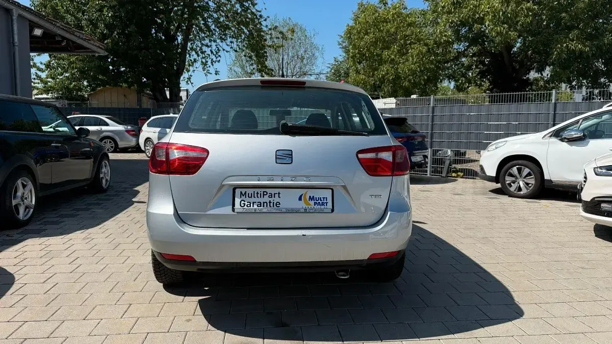 Gebraucht Seat Ibiza ST Reference 90 PS (66 kW) 2016 Eissilber/estrella silver Kombi