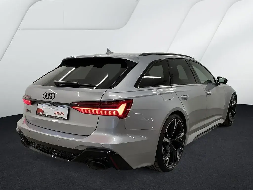 Gebraucht Audi RS6 Ambiente 600 PS (441 kW) 2023 Florettsilber metallic Kombi