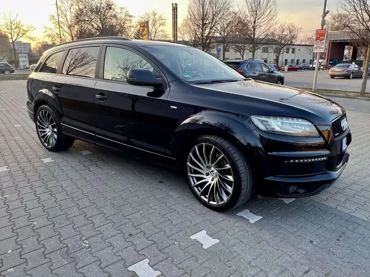 Second-hand Audi Q7 S-Line 245 CP (180 kW) 2012 Negru SUV