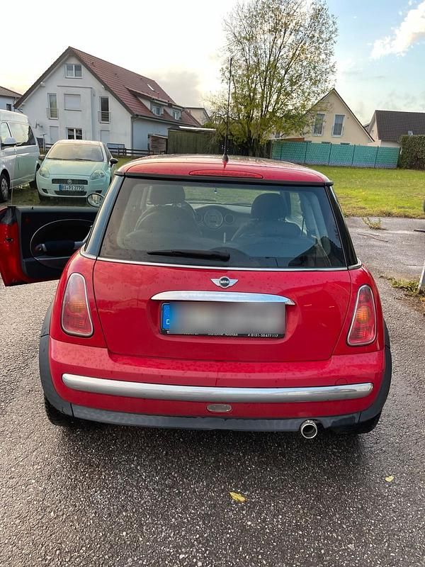 Rot Gebraucht 2003 Mini Cooper Kleinwagen | 1.700 € - Bild 1/4