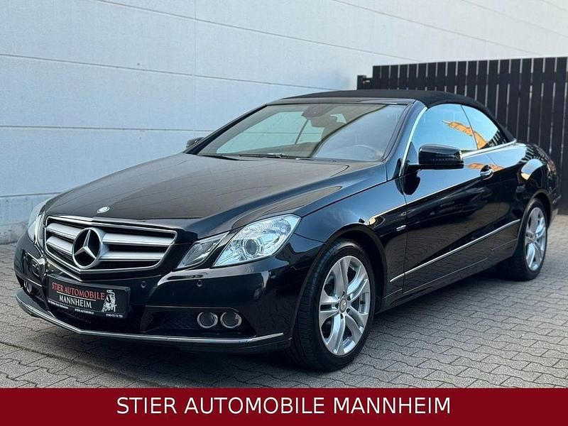 Gebraucht Mercedes E200 184 PS (135 kW) 2011 Schwarz Cabrio