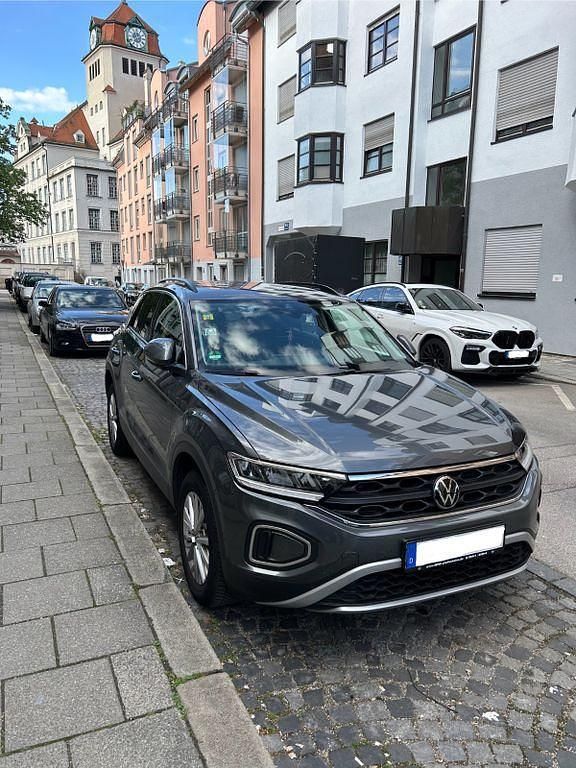 Grau Gebraucht 2022 VW T-Roc Life SUV | 18.450 € (Guter Preis) - Bild 1/4