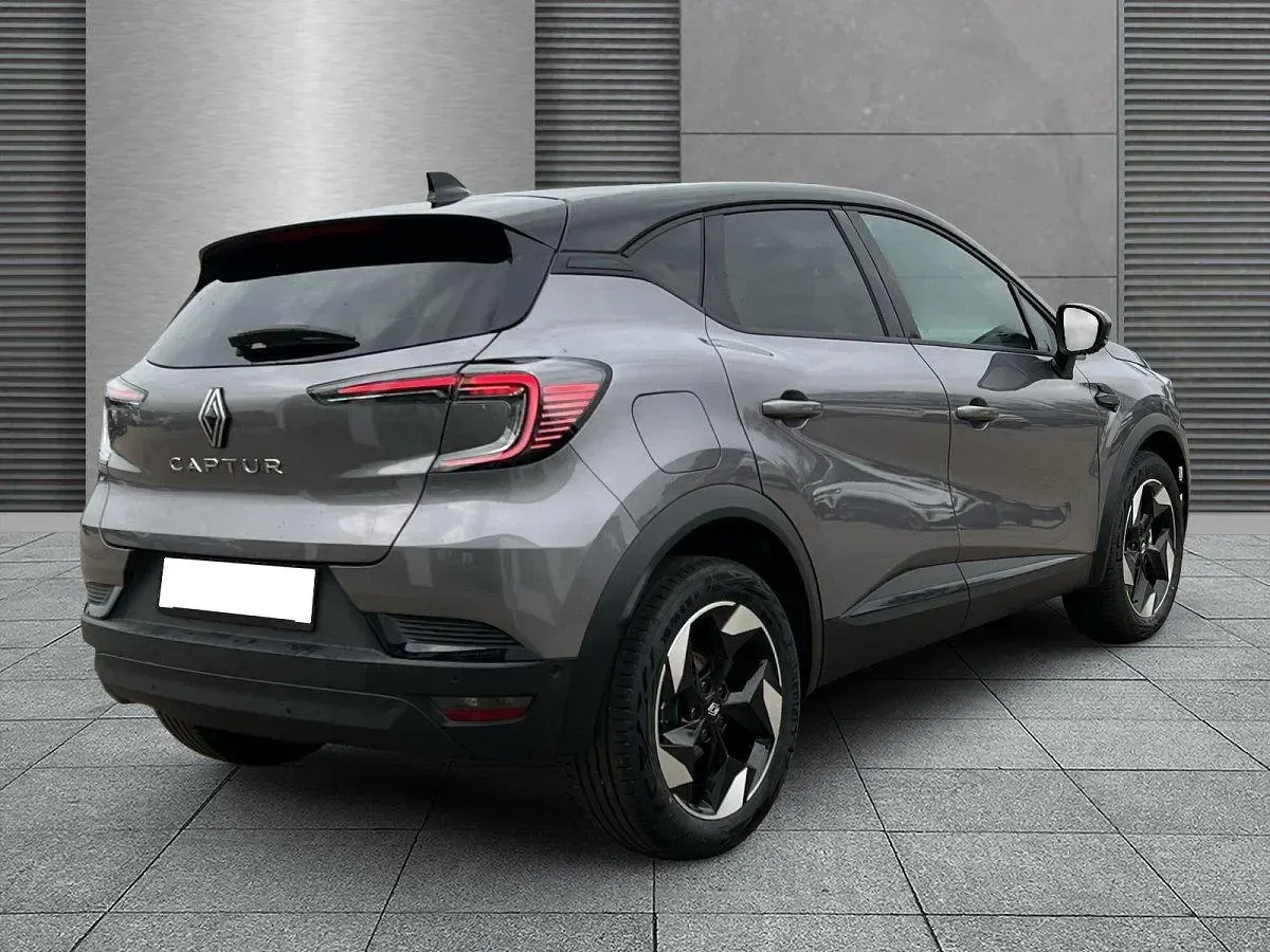 Neu Renault Captur Techno 91 PS (66 kW) 2026 Stahlgrau + blackpearlschwarz SUV