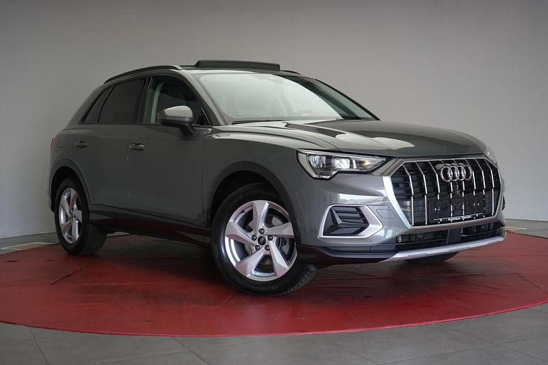 Grau Gebraucht 2025 Audi Q3 Advanced SUV | 34.490 € (Superpreis) - Bild 1/4
