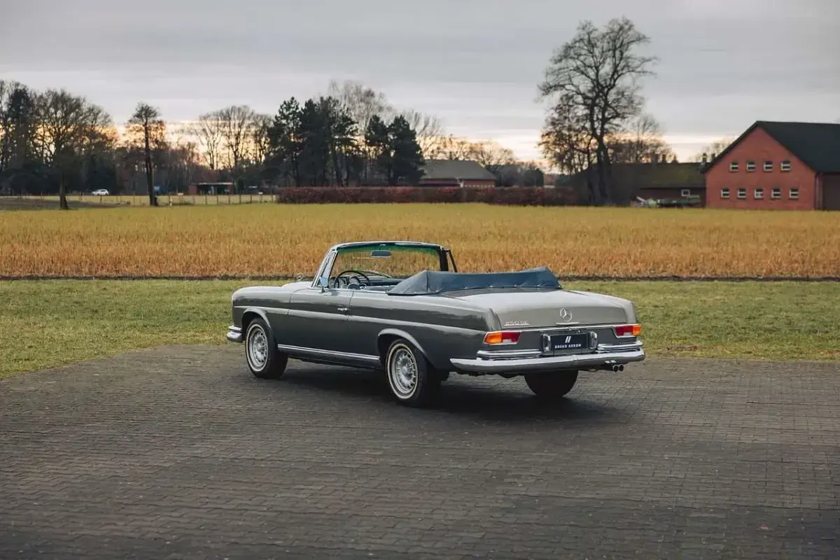 Gebraucht Mercedes 250 SE 150 PS (110 kW) 1967 Anthrazitgrau metallic Cabrio