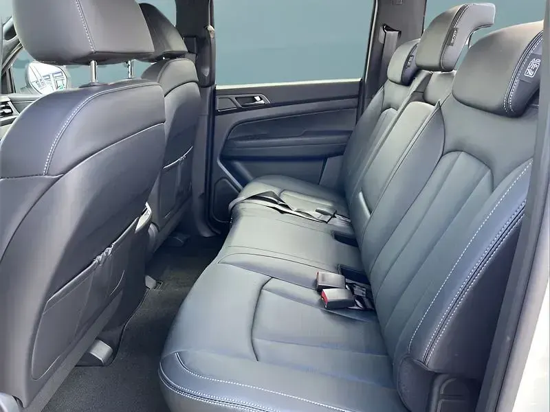 Gebraucht KGM Musso 203 PS (149 kW) 2026 Weiß Pickup