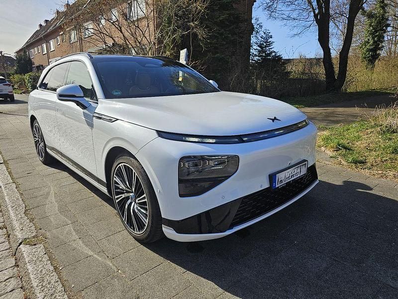 Weiß Gebraucht 2024 XPENG G9 AWD Performance SUV | 60.000 € (Teuer) - Bild 1/4