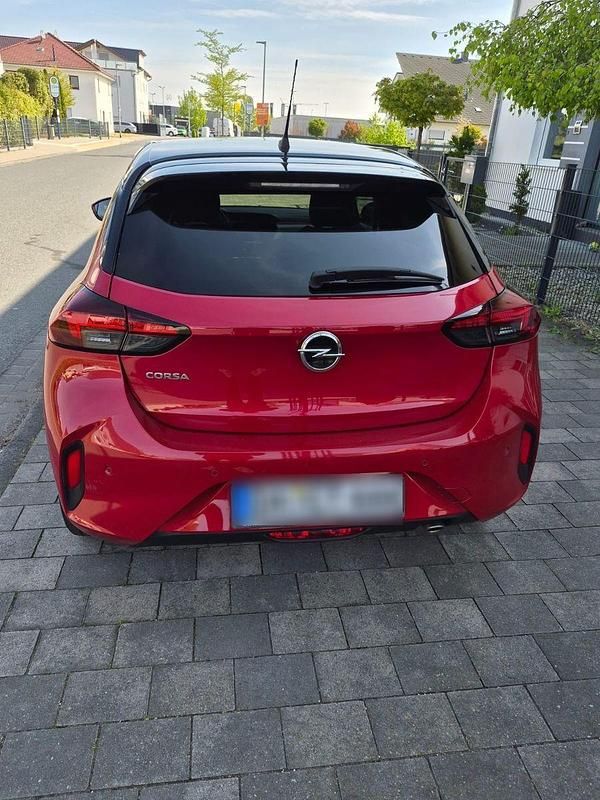 Używany Opel Corsa 101 KM (74 kW) 2022 Czerwony Hatchback