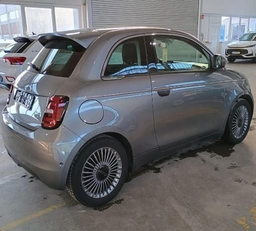 Gebraucht Fiat 500e 86 kW (118 PS) 2023 Metallic