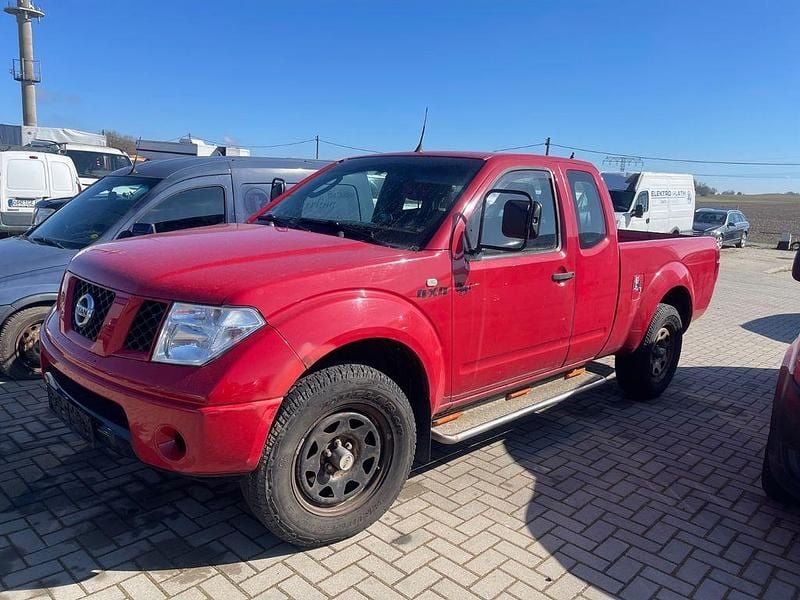 Gebraucht Nissan Navara 174 PS (127 kW) 2005 Rot Pickup