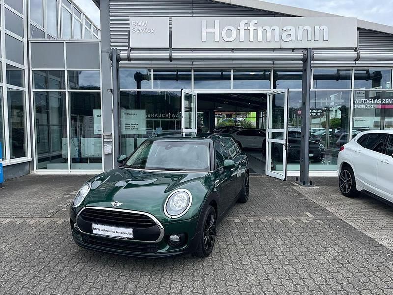 Grün Gebraucht 2018 Mini One Clubman Kombi | 13.850 € (Fairer Preis) - Bild 1/4