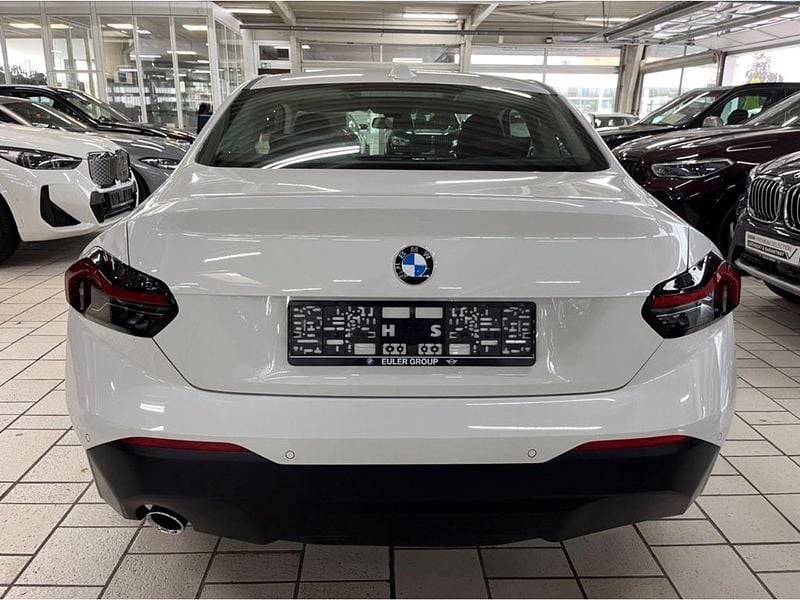 Gebraucht BMW 220 Sport Line 190 PS (139 kW) 2024 Weiss Coupé
