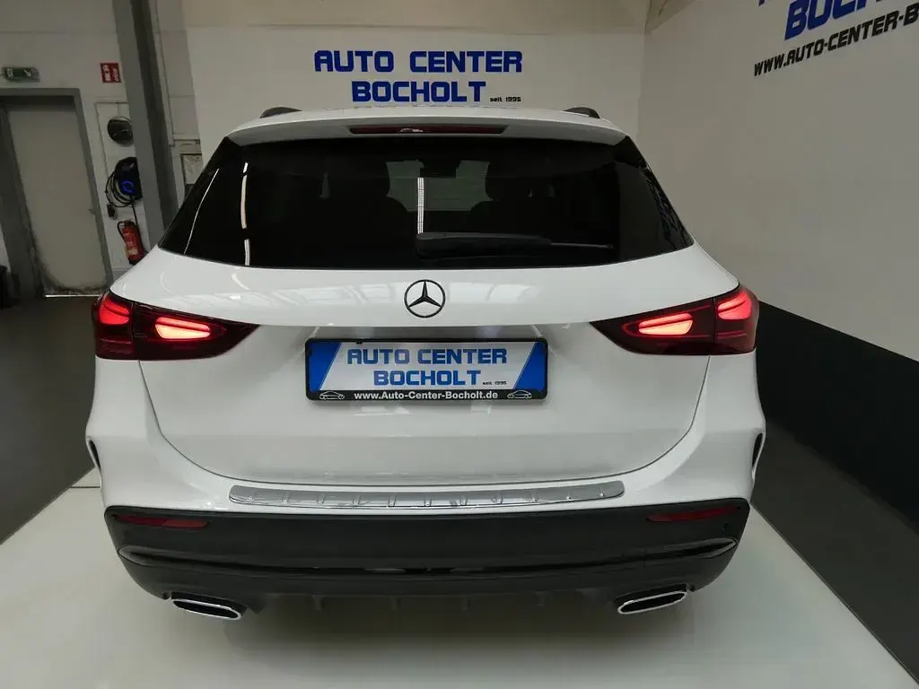 Gebraucht Mercedes GLA200 AMG line 163 PS (119 kW) 2024 Weiß SUV