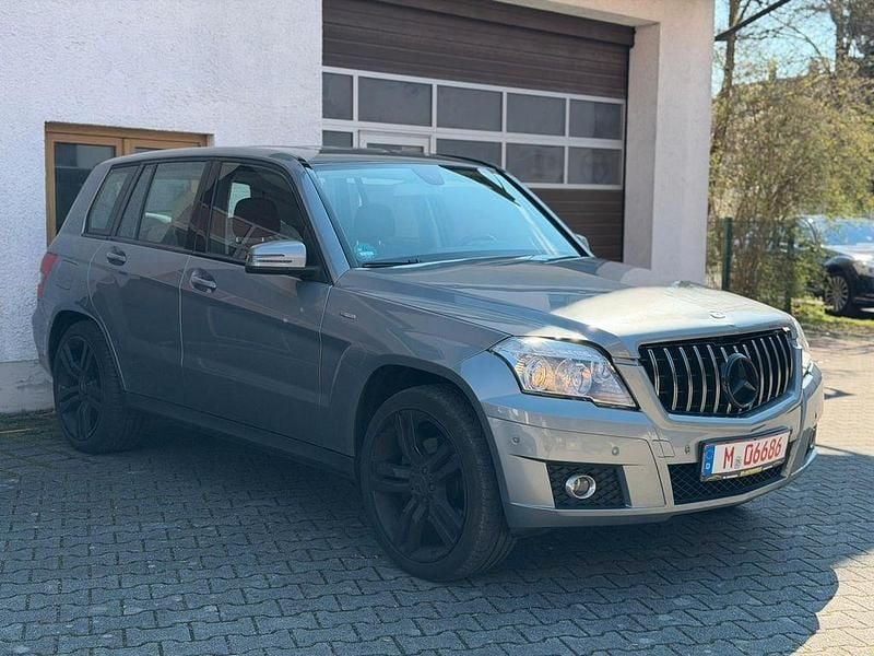 Gebraucht Mercedes GLK200 143 PS (105 kW) 2011 Grau SUV