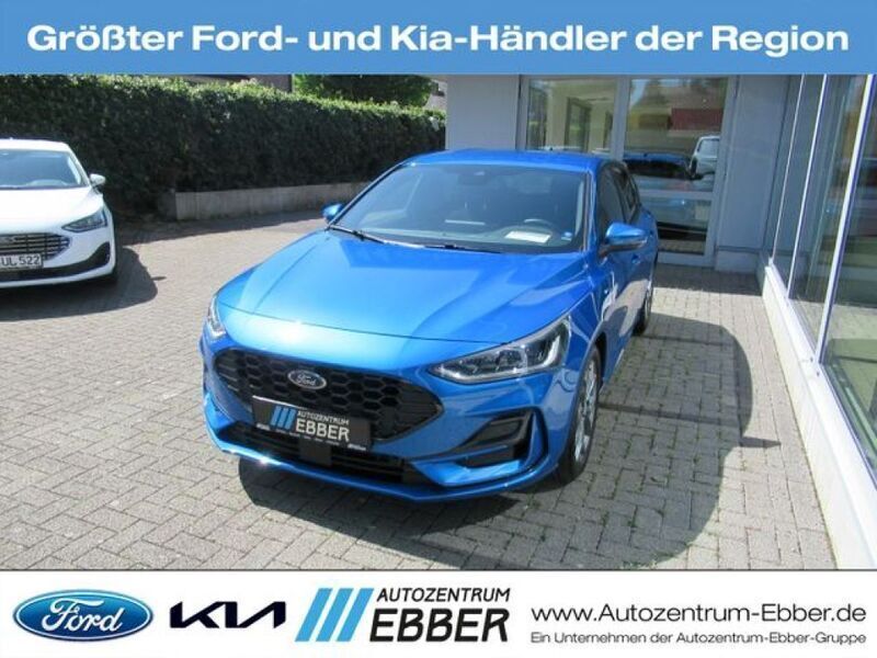 Blau Gebraucht 2024 Ford Focus ST-Line X Limousine | 24.479 € (Guter Preis) - Bild 1/3