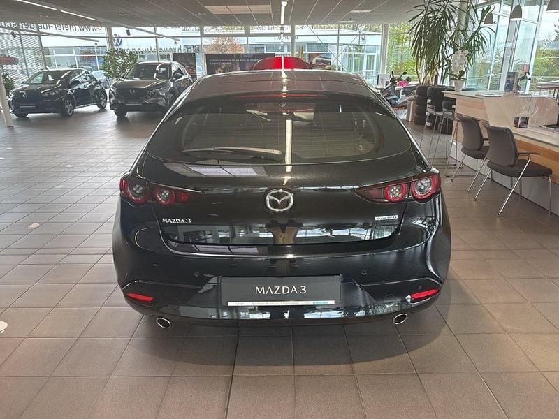 Second-hand Mazda 3 122 CP (89 kW) 2019 Negru Berlinǎ