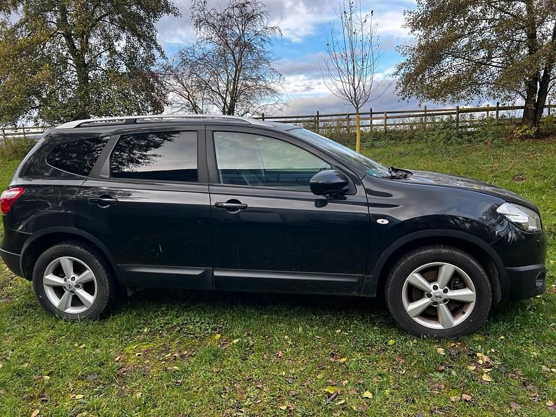 Schwarz Gebraucht 2011 Nissan Qashqai +2 SUV | 5.500 € (Fairer Preis) - Bild 1/4