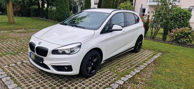 Gebraucht BMW 216 Advantage 116 PS (85 kW) 2016 Weiß Kombi