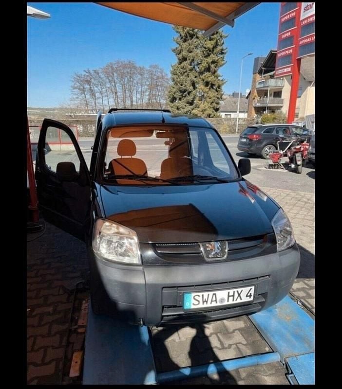 Gebraucht Peugeot Partner 75 PS (55 kW) 2008 Schwarz Van / Kleinbus