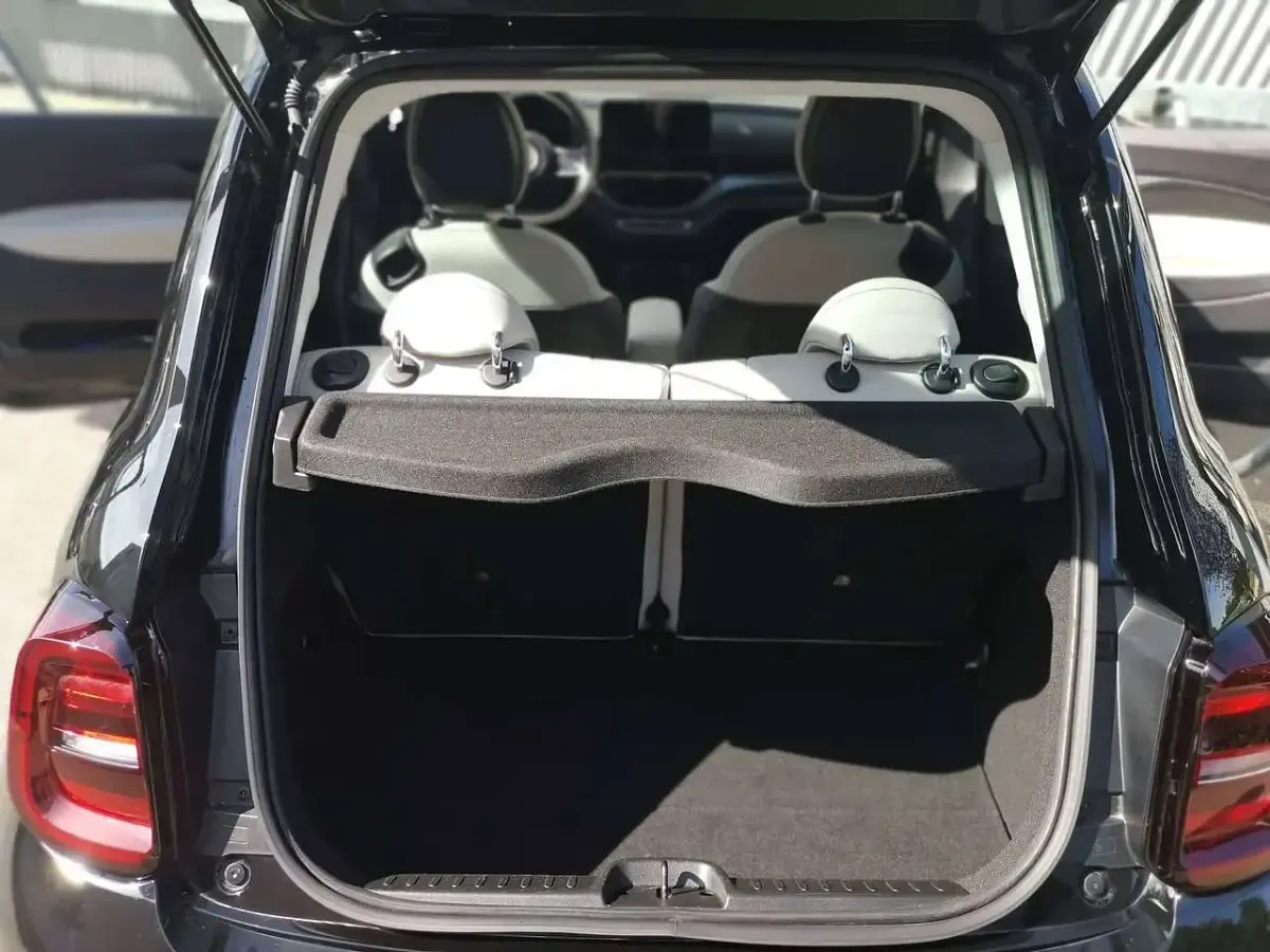Gebraucht Fiat 500e La Prima 86 kW (118 PS) 2022 Schwarz Limousine