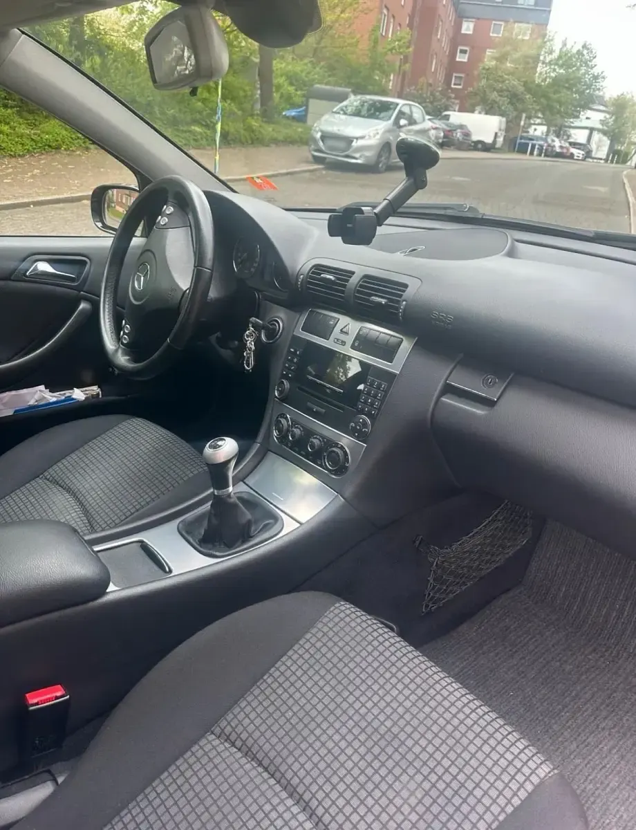 Gebraucht Mercedes C200 122 PS (89 kW) 2006 Schwarz Coupé