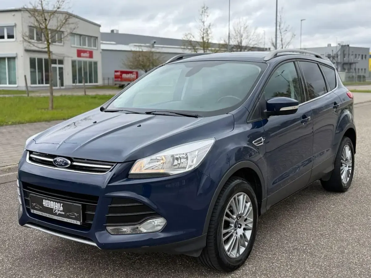 Używany Ford Kuga Titanium 140 KM (102 kW) 2014 Niebieski SUV