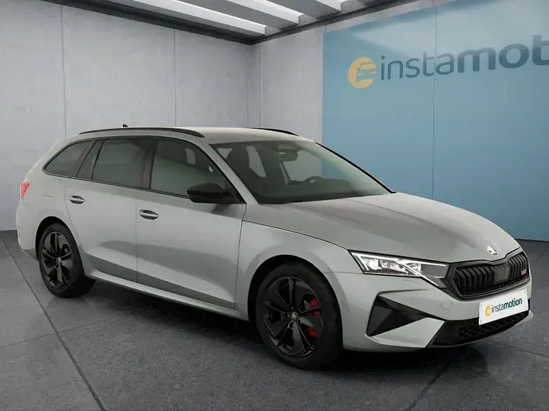 Neu Skoda Octavia RS 265 PS (194 kW) 2026 Silber Kombi