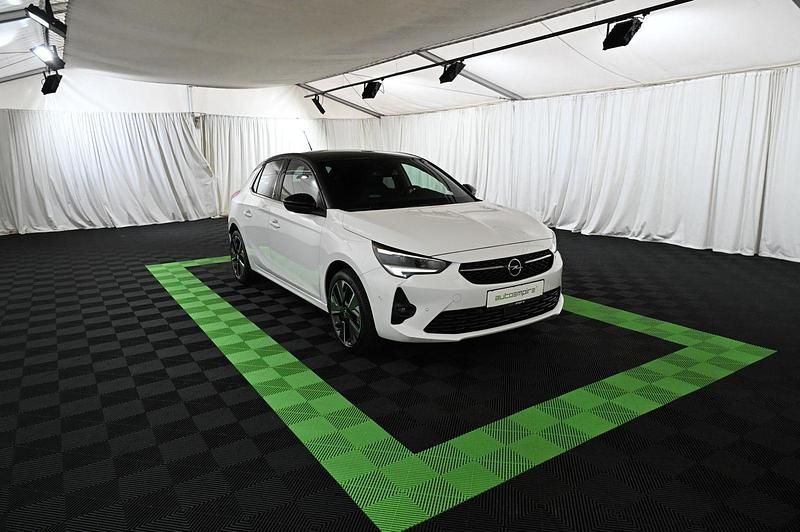 Gebraucht Opel Corsa-e 100 kW (136 PS) 2023 Weiß Kleinwagen