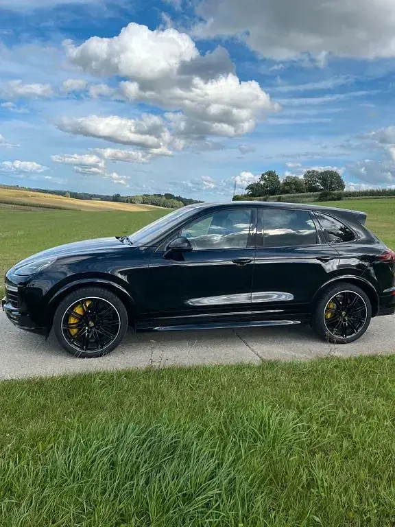 Gebraucht Porsche Cayenne Turbo S 570 PS (419 kW) 2015 Schwarz SUV