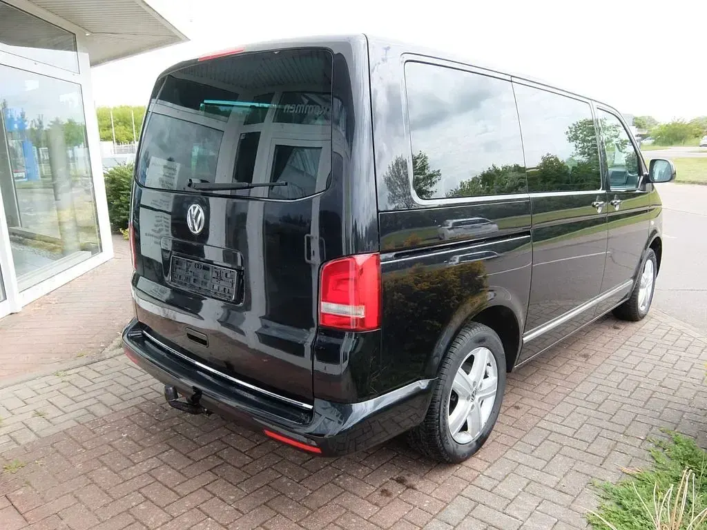 Gebraucht VW Multivan 179 PS (131 kW) 2015 Schwarz Van / Kleinbus