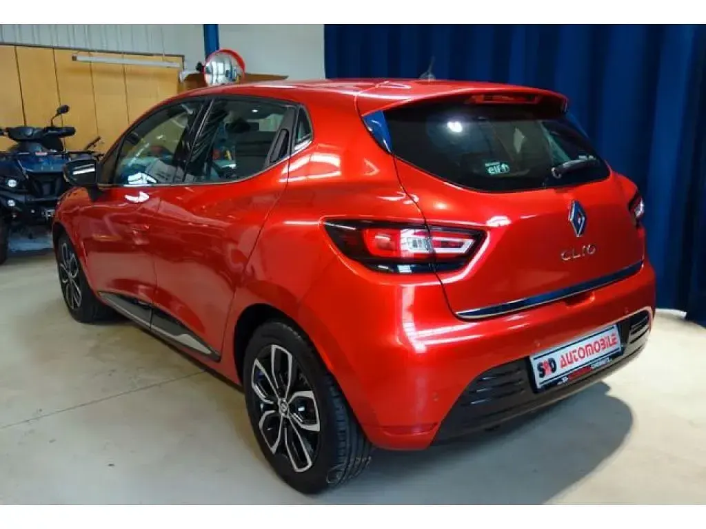Gebraucht Renault Clio 118 PS (86 kW) 2017 Rotmetallic (metallic) Kleinwagen