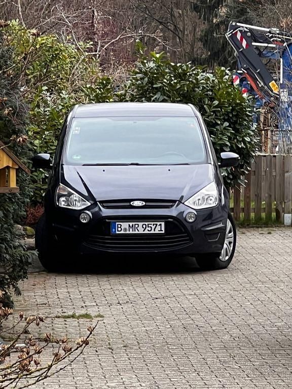 Gebraucht Ford S-MAX Trend 140 PS (102 kW) 2010 Grau Van / Kleinbus