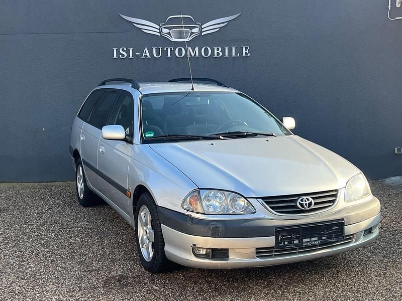 Gebraucht Toyota Avensis Sol 150 PS (110 kW) 2002 Silber Kombi