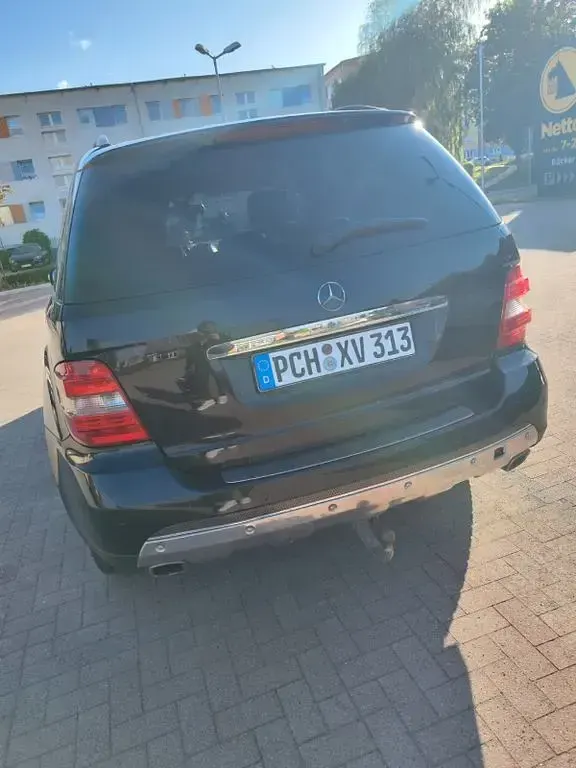 Gebraucht Mercedes ML320 224 PS (164 kW) 2006 Schwarz SUV