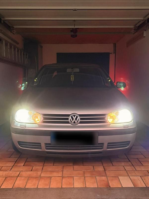 Gebraucht VW Golf IV 101 PS (74 kW) 2002 Silber Kleinwagen