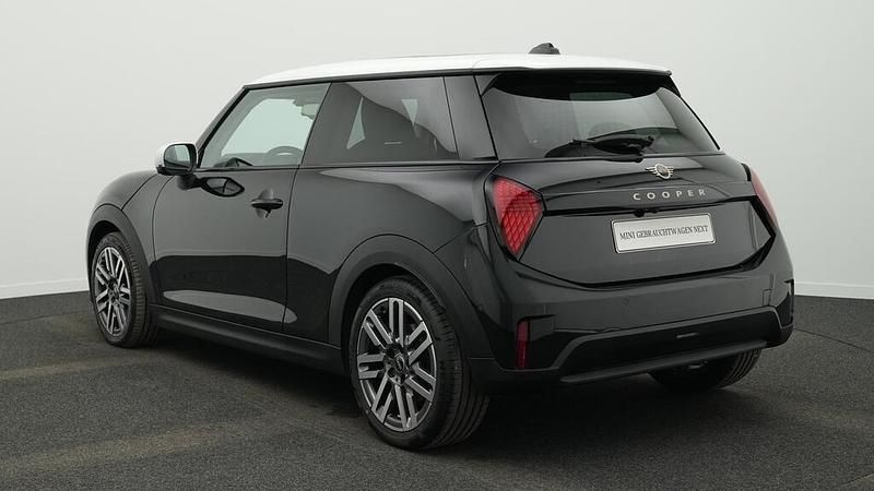 Gebraucht Mini Cooper Classic 156 PS (114 kW) 2024 Schwarz Kleinwagen