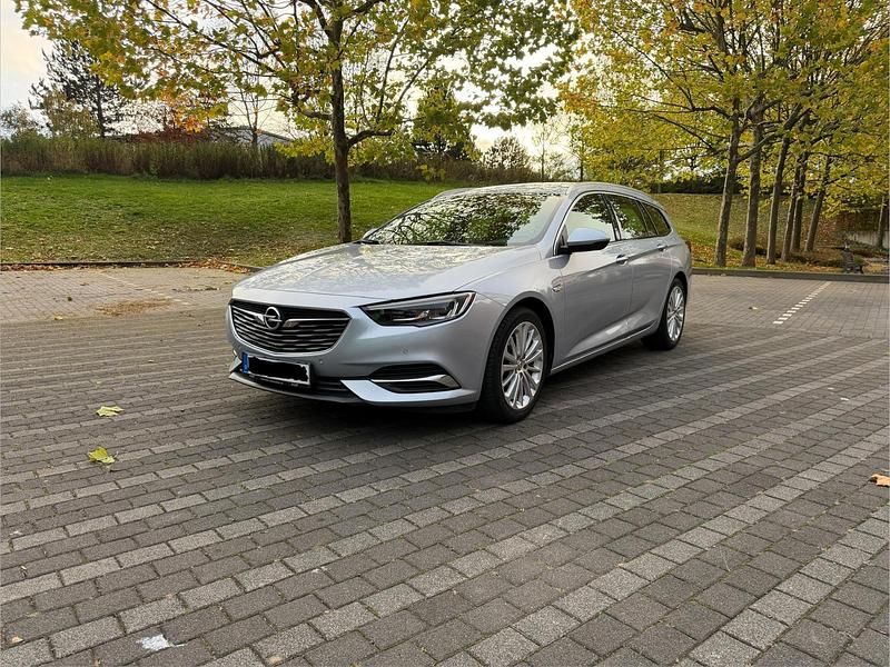 Blau Gebraucht 2017 Opel Insignia Sport Kombi | 11.250 € (Superpreis) - Bild 1/4