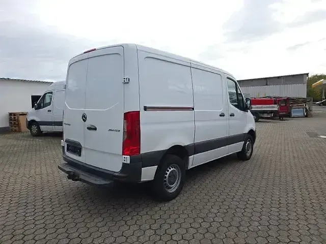 Używany Mercedes Sprinter 143 KM (105 kW) 2019 Biały Van
