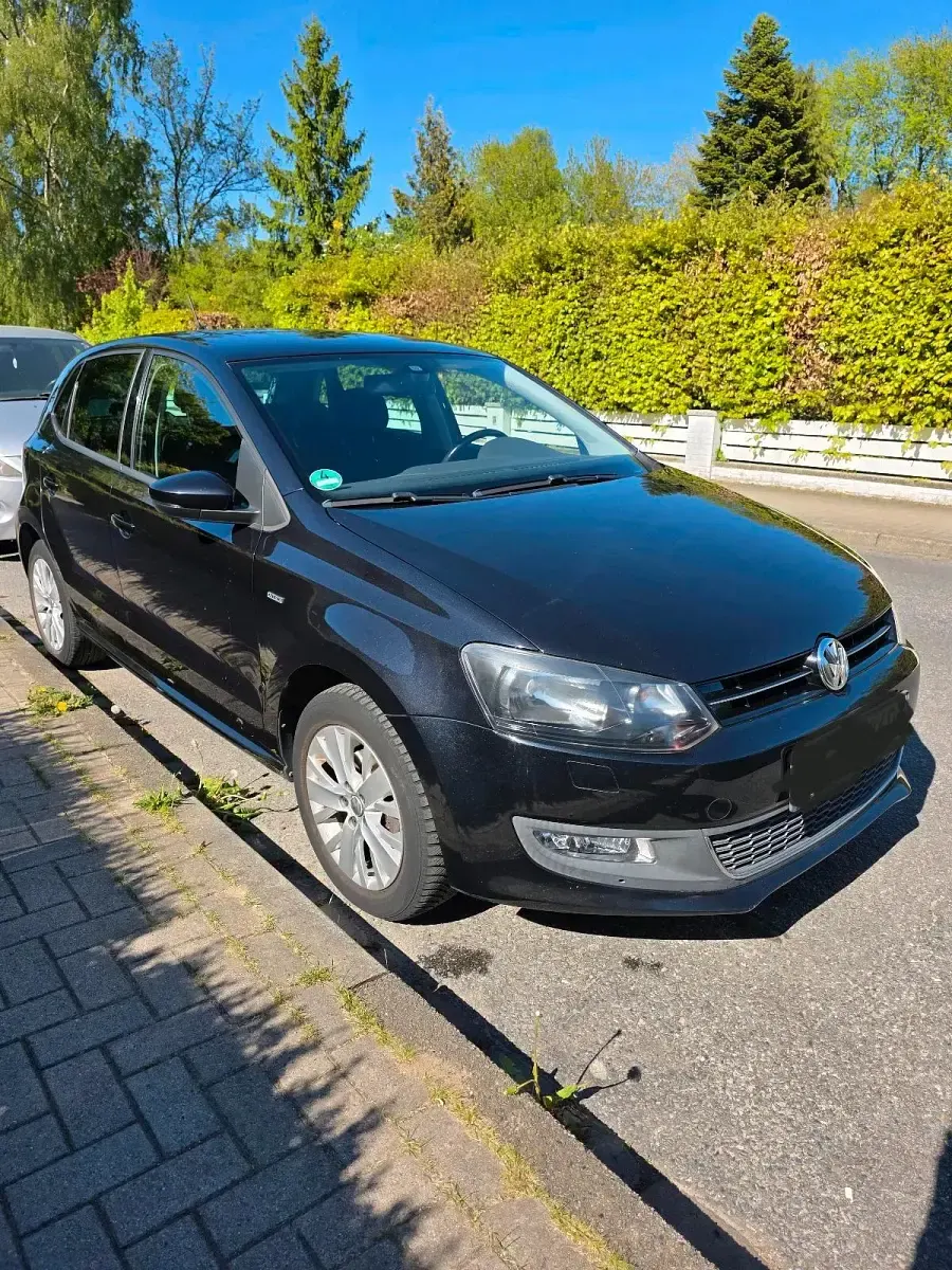Gebraucht VW Polo 90 PS (66 kW) 2013 Schwarz Kleinwagen