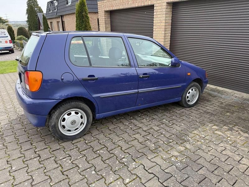 Gebraucht VW Polo Basis 50 PS (36 kW) 1998 Blau Limousine