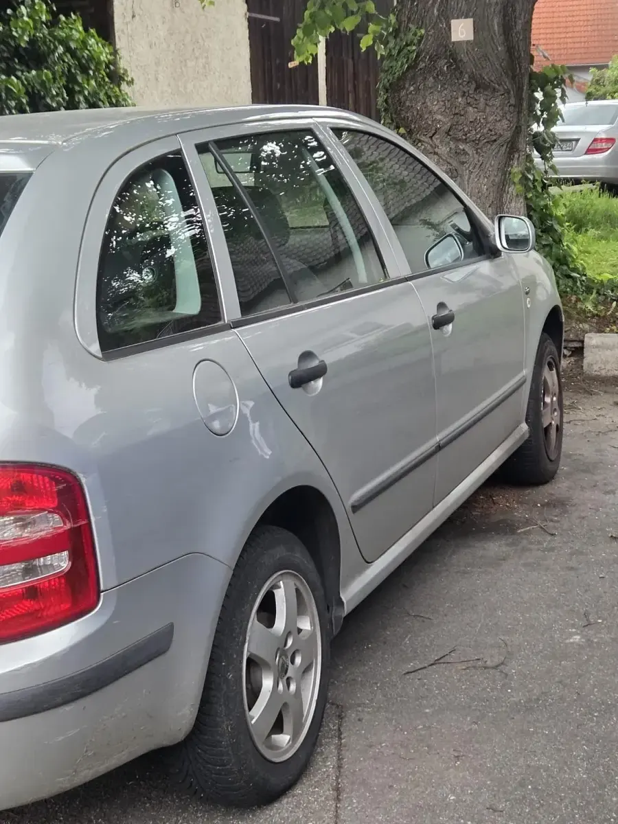 Second-hand Skoda Fabia 100 CP (73 kW) 2001 Argintiu Break