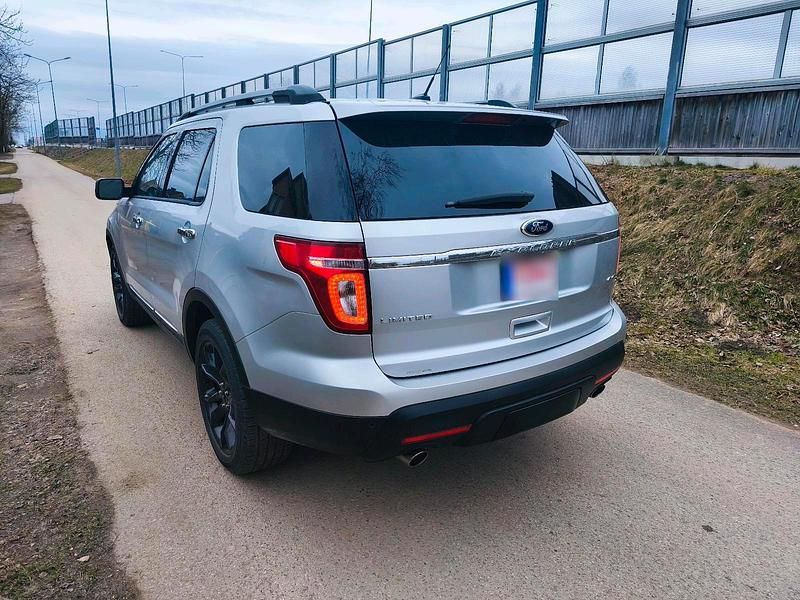 Second-hand Ford Explorer Limited 300 CP (220 kW) 2014 Argintiu SUV