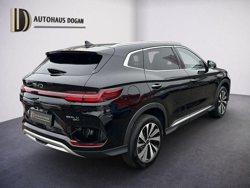 Neu BYD Seal U Boost 218 PS (160 kW) 2025 Schwarz SUV