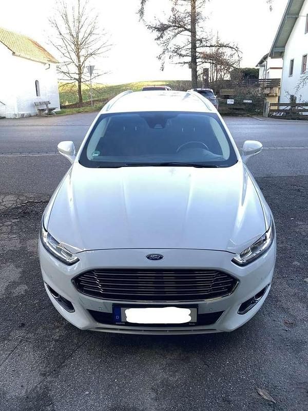 Gebraucht Ford Mondeo Titanium 120 PS (88 kW) 2017 Weiß Kombi