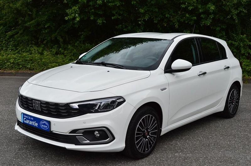 Weiß Gebraucht 2021 Fiat Tipo Life Limousine | 13.990 € (Fairer Preis) - Bild 1/4