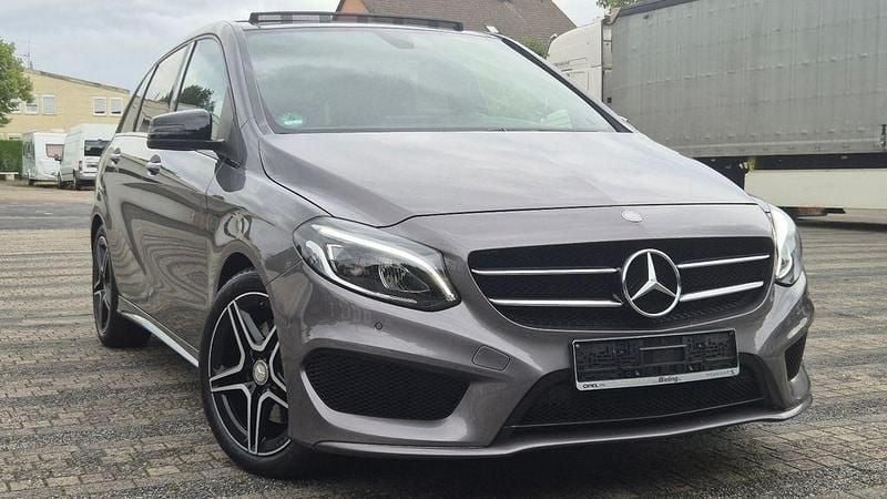 Grau Gebraucht 2015 Mercedes B250 AMG Van / Kleinbus | 15.400 € (Fairer Preis) - Bild 1/4
