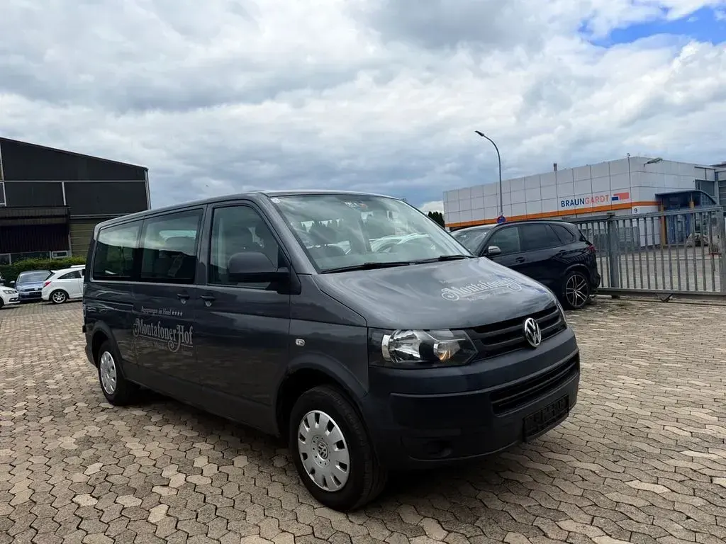 Używany VW Caravelle 140 KM (102 kW) 2013 Szary Van